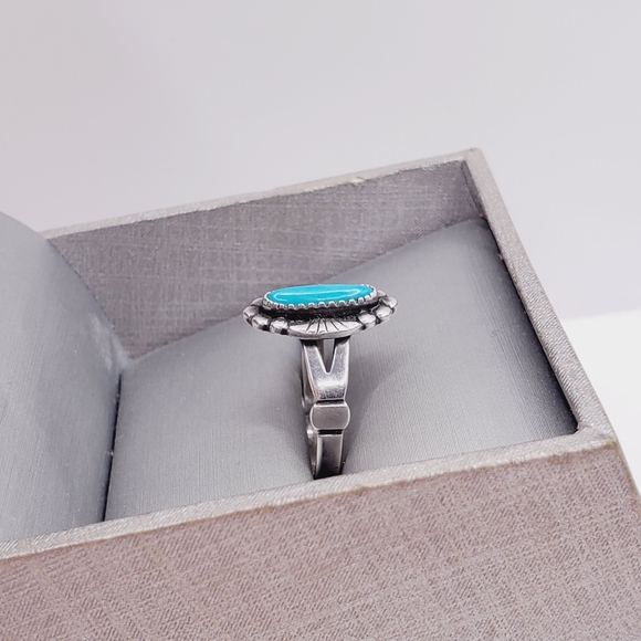 Turquoise Ring - Picture 7 of 8